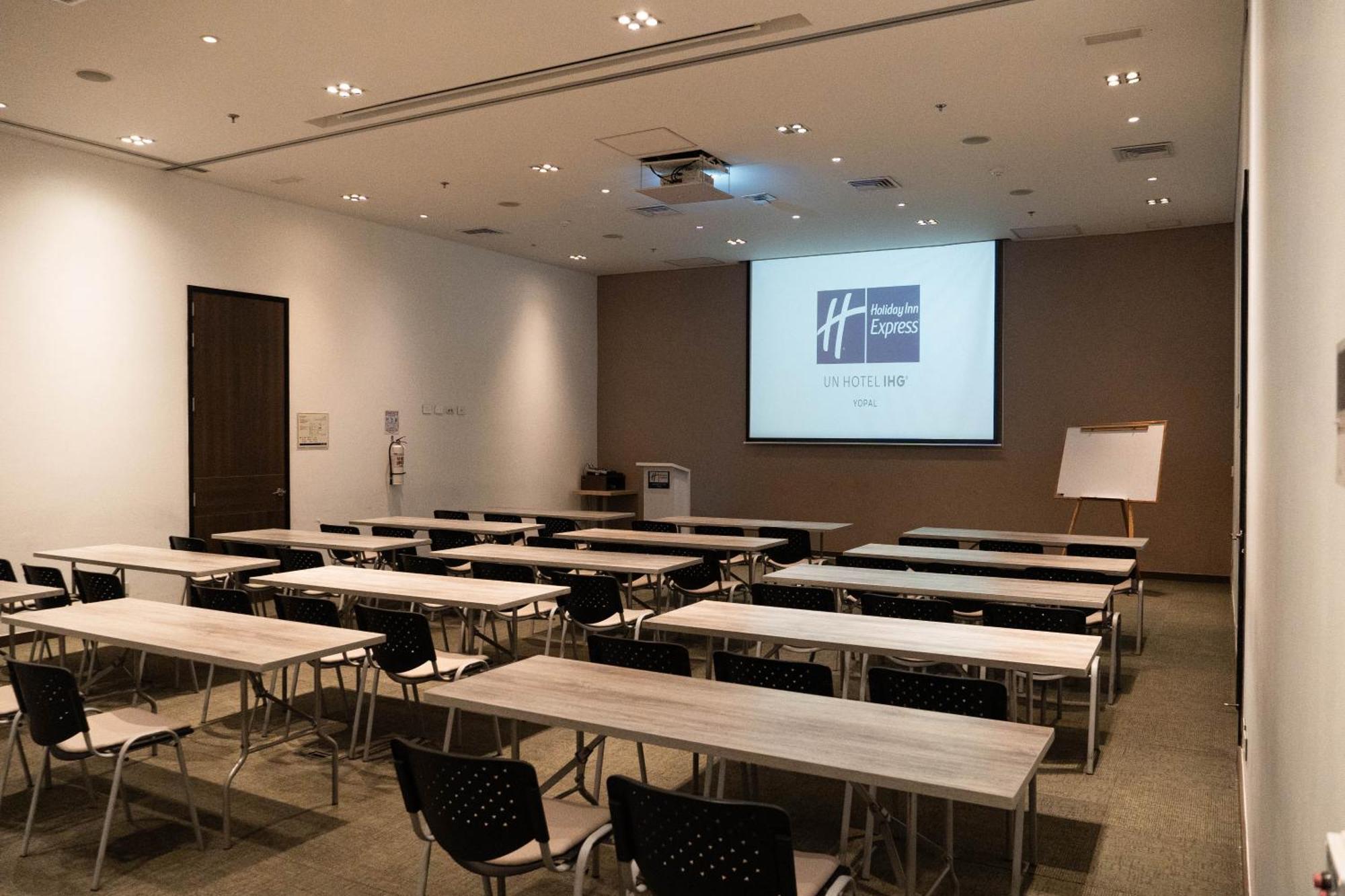 Holiday Inn Express Yopal By Ihg Zewnętrze zdjęcie